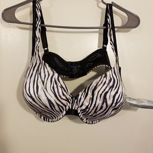 NWT 42C Vanity Fair bra